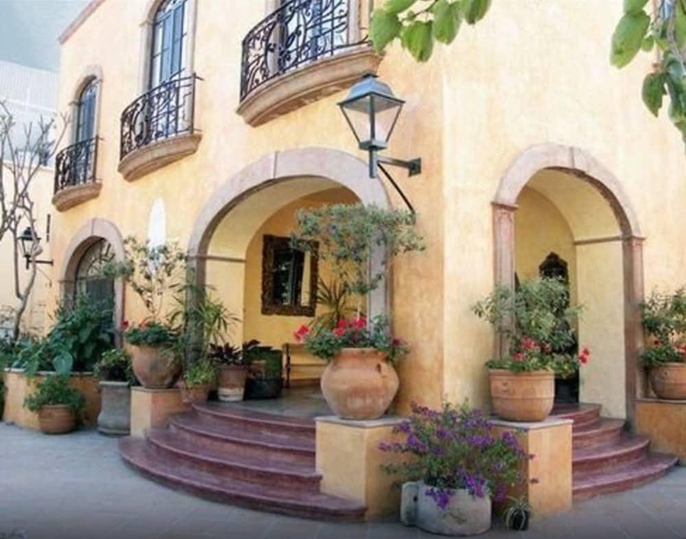 Villa Ganz Boutique Hotel Гуадалахара Екстериор снимка