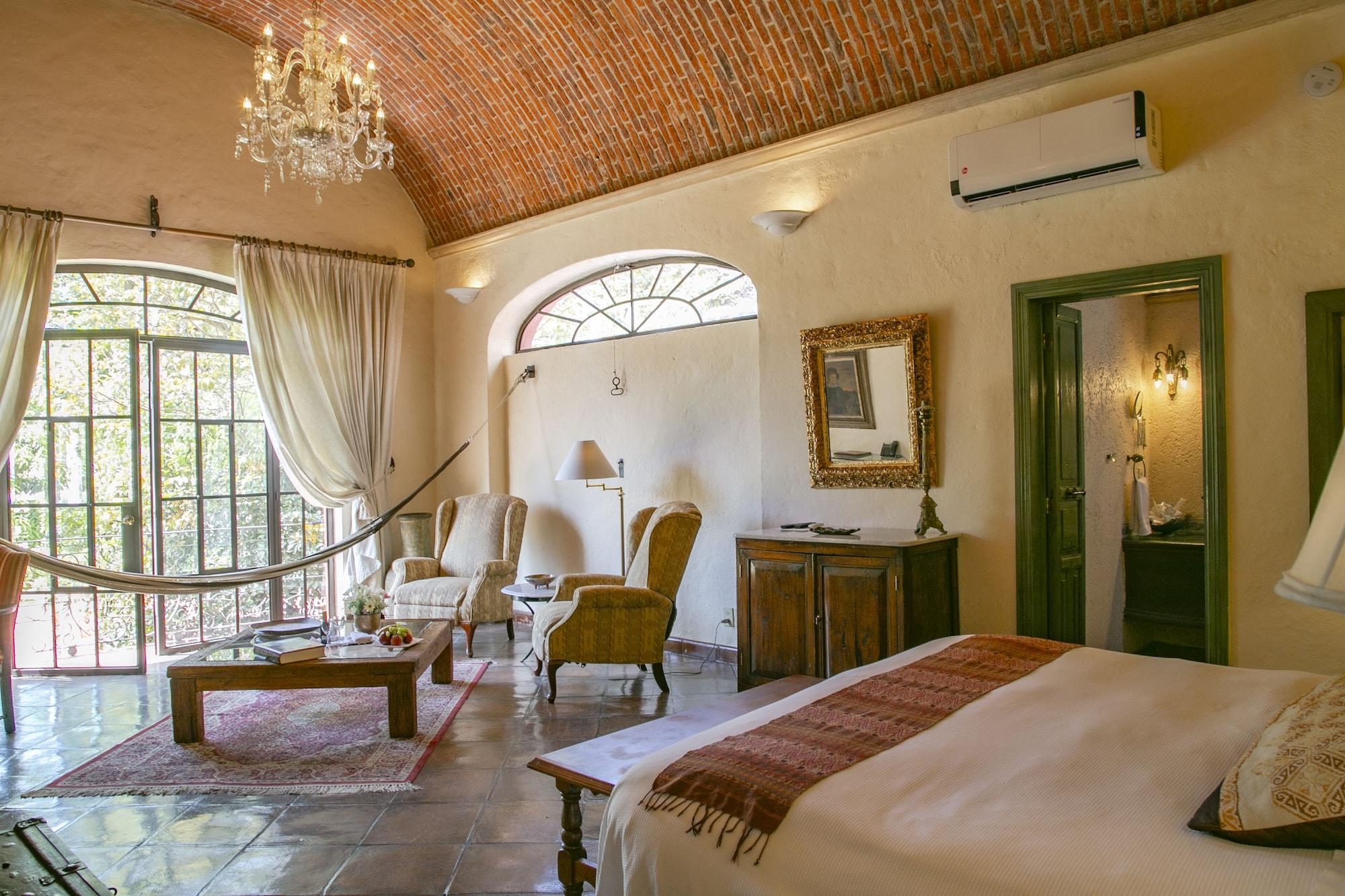 Villa Ganz Boutique Hotel Гуадалахара Екстериор снимка