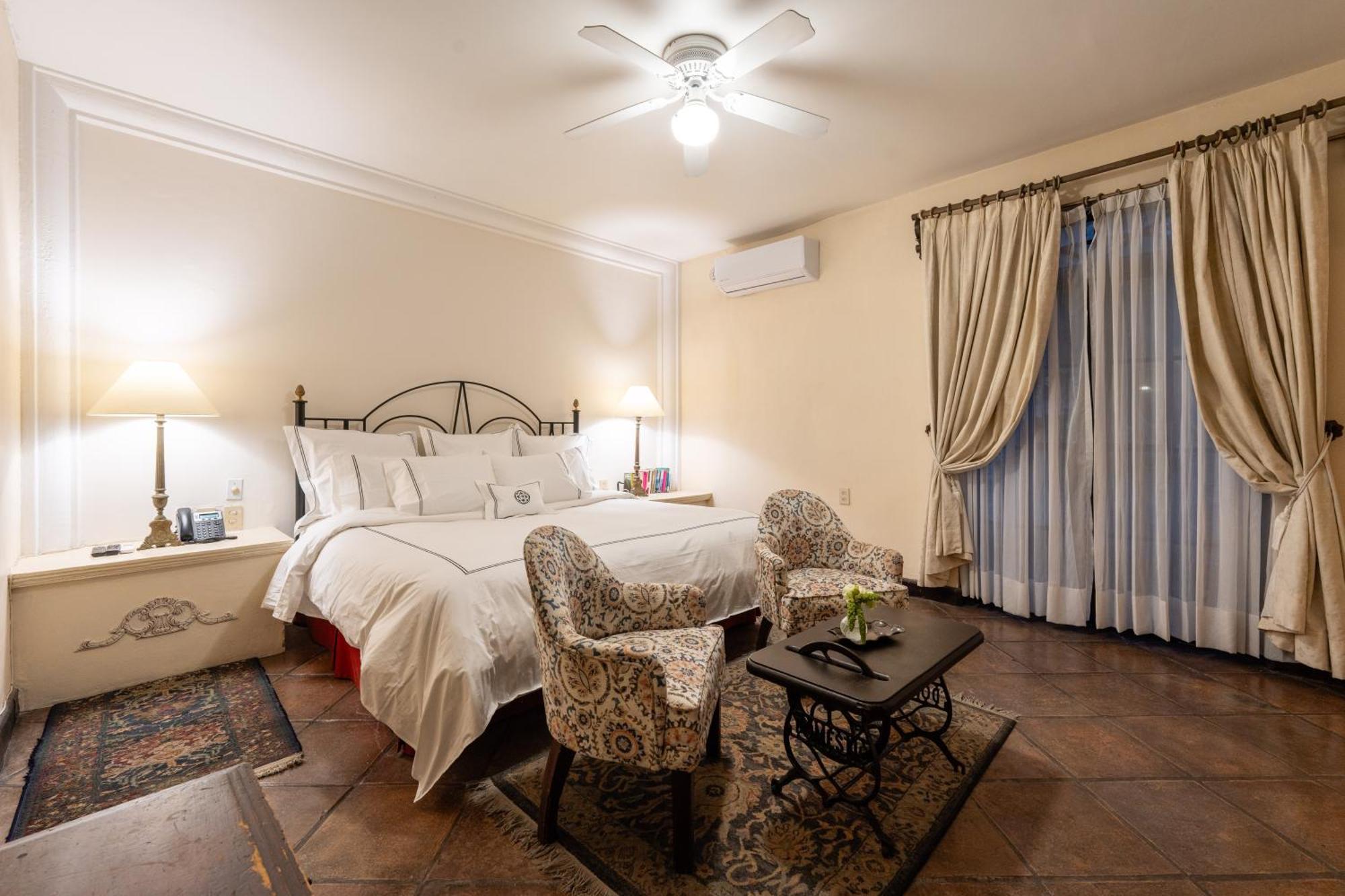 Villa Ganz Boutique Hotel Гуадалахара Екстериор снимка