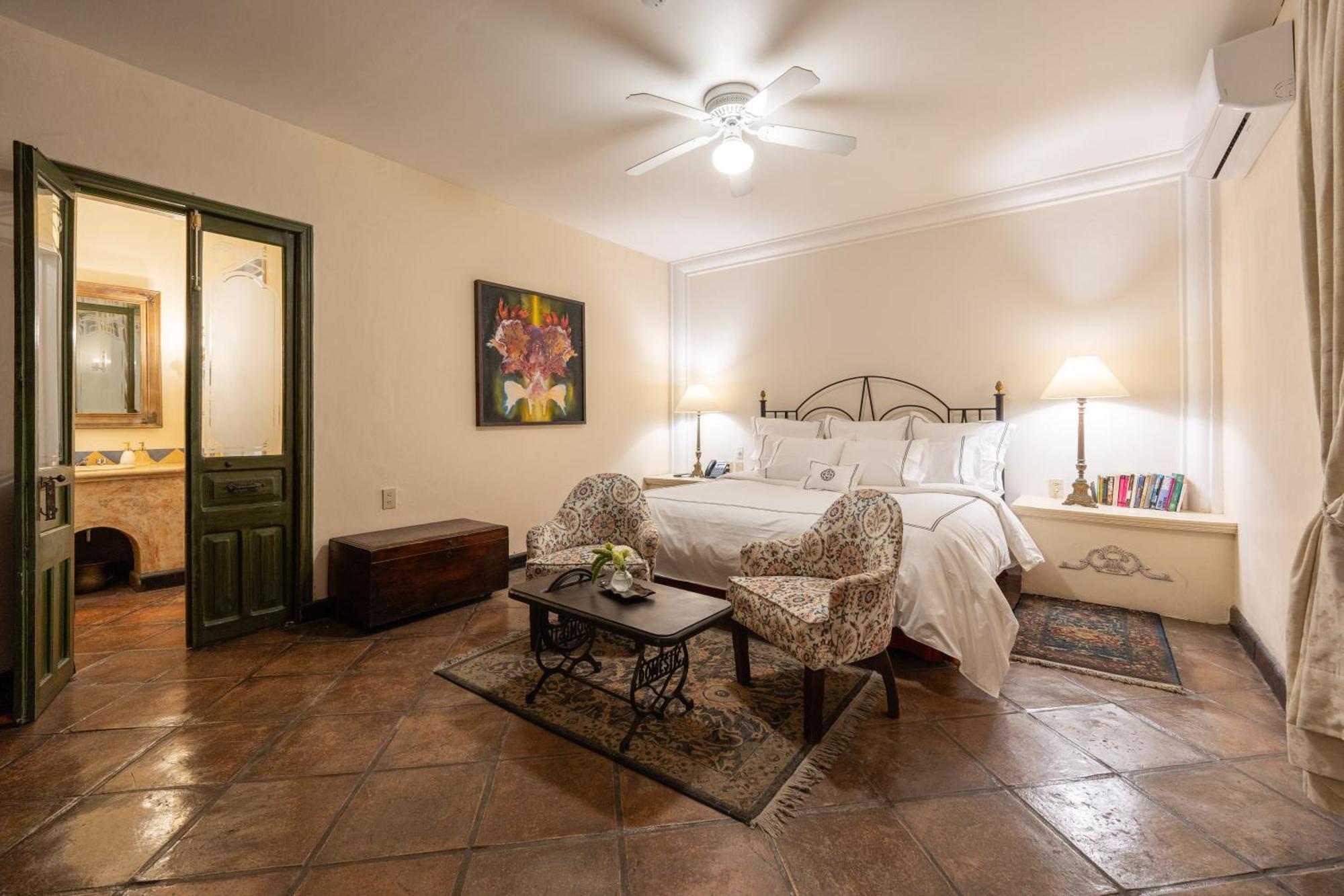 Villa Ganz Boutique Hotel Гуадалахара Екстериор снимка