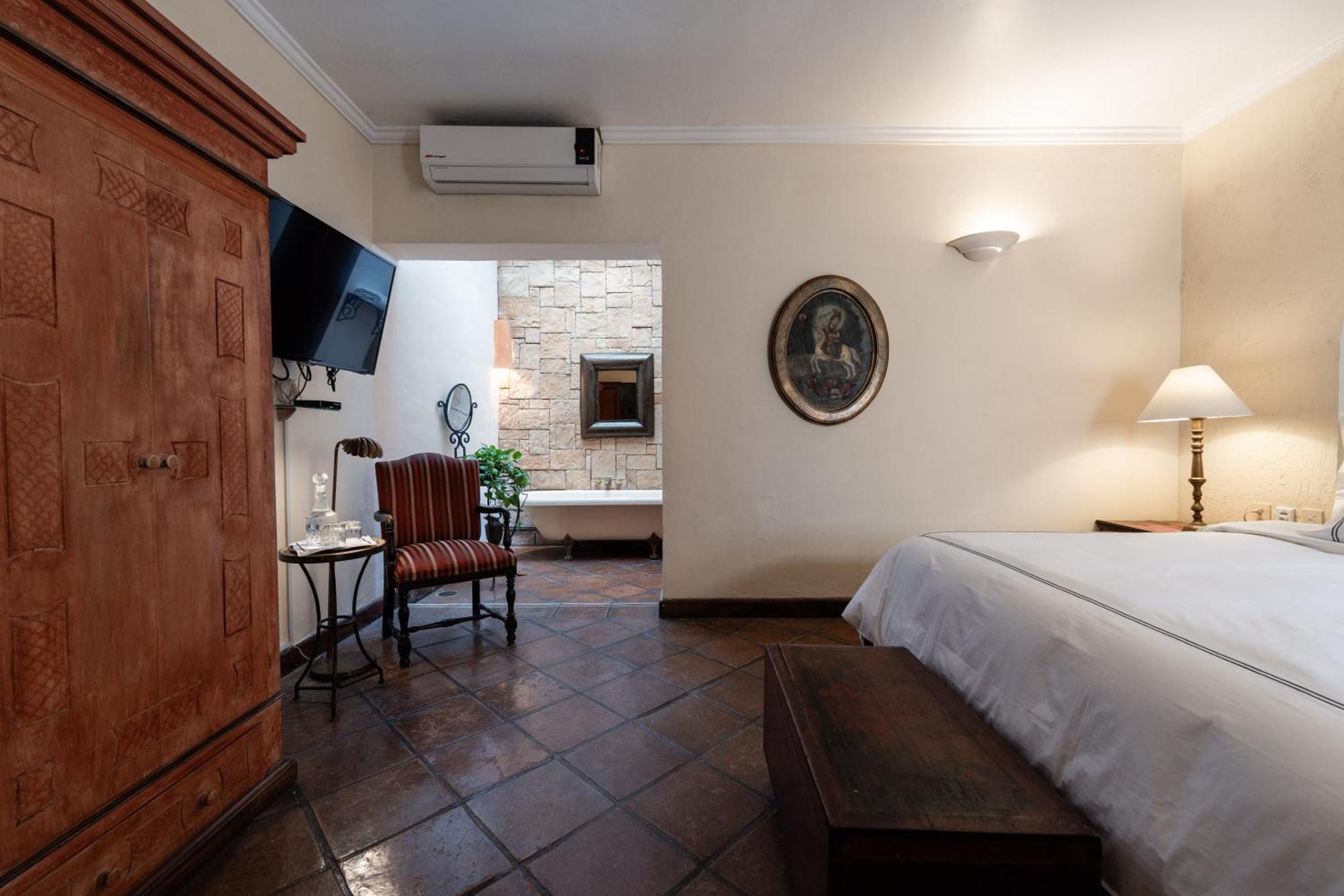 Villa Ganz Boutique Hotel Гуадалахара Екстериор снимка